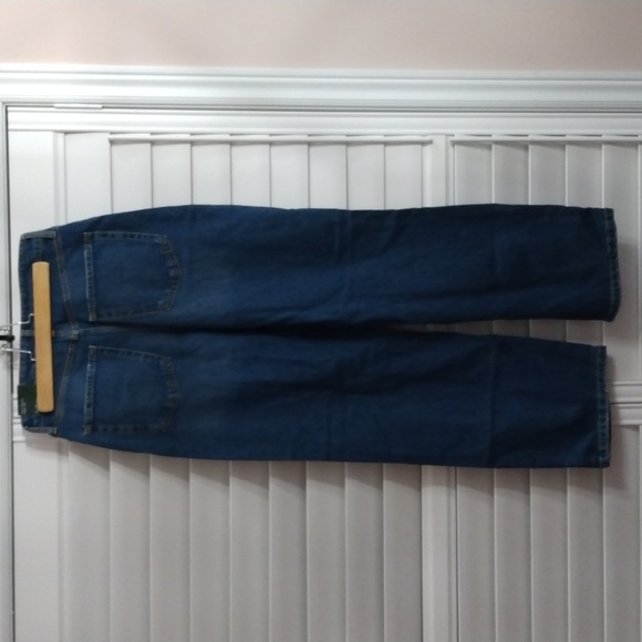 Super High-Rise Baggy Jeans - Picture 2 of 5